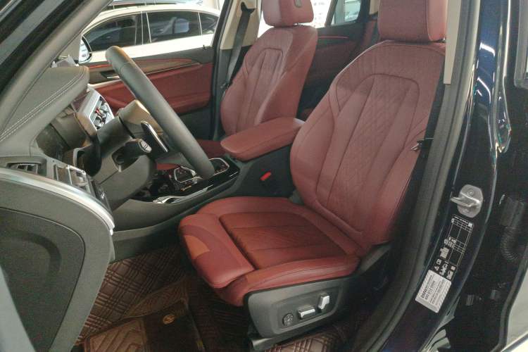 Used BMW X3 2022 Facelift xDrive30i Luxury Edition M Night Edition Package
