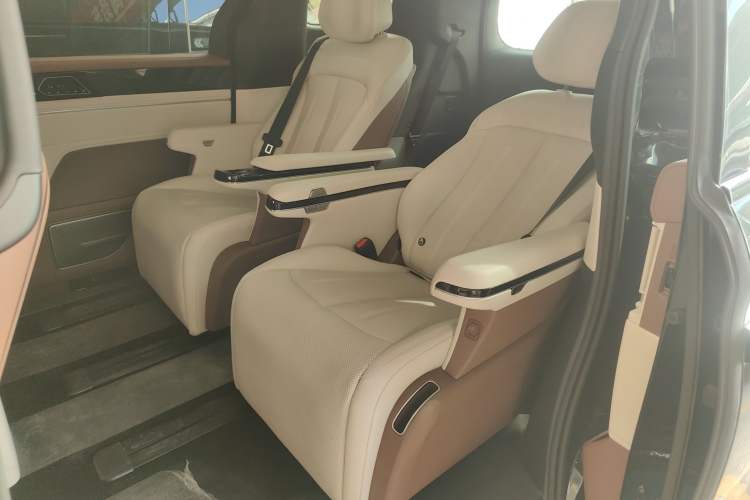 Used BYD Xia 2025 DM-i 1.5T 180km Excellence Model
