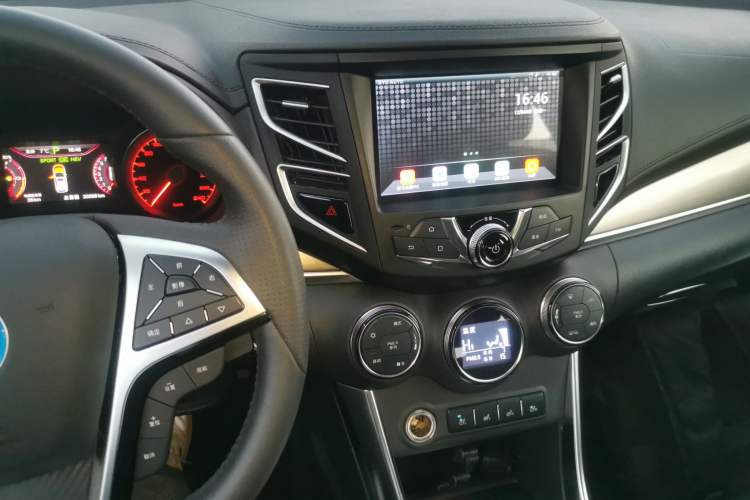 Used BYD Song New Energy 2017 Song DM 1.5TID All-Wheel Drive Luxury Model
