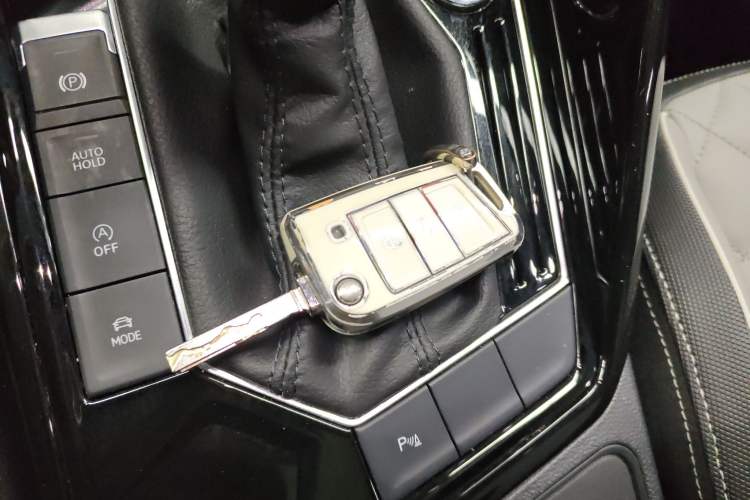 Used Volkswagen Tayron 2024 300TSI Two-Wheel-Drive Luxury Plus Advanced Version
