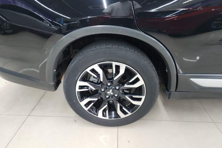 Used Mitsubishi Outlander 2019 2.0L Two-Wheel Drive Comfort Edition 5 Seats China VI Standard
