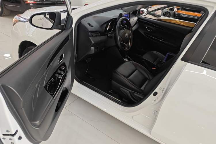 Used Toyota YARiS L Zhi Xian 2022 1.5L CVT Luxury PLUS Edition