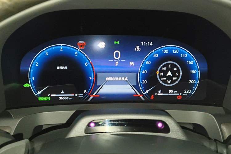 Used Toyota Vellfire 2024 Crown Dual-Engine 2.5L Ultimate Edition
