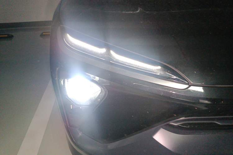 Used Nio ES6 2020 430 km Signature Edition
