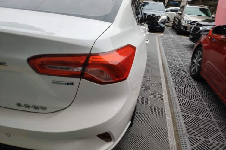 Used Ford Focus 2020 Sedan EcoBoost 180 Automatic Trend Edition
