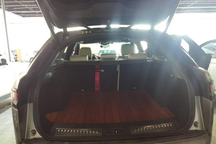 Used Land Rover Range Rover Velar 2017 P380 R-DYNAMIC SE
