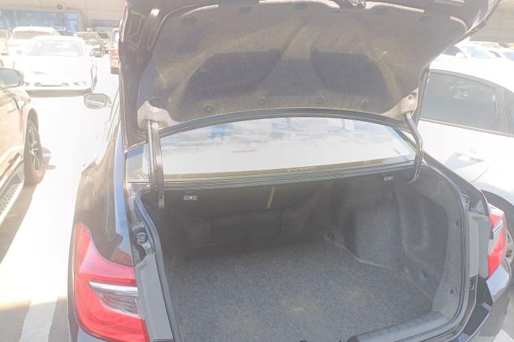 Used Honda Crider 2015 1.8L automatic comfort version
