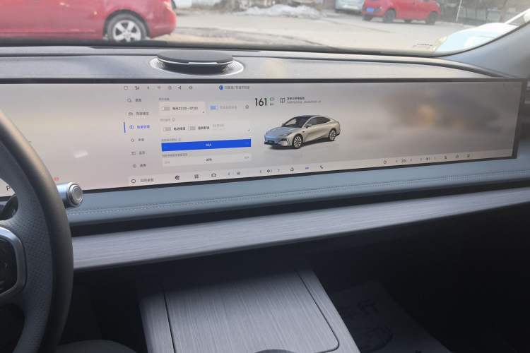 Used  E8 2024 550 km Range Rear-Drive Dragon Edition
