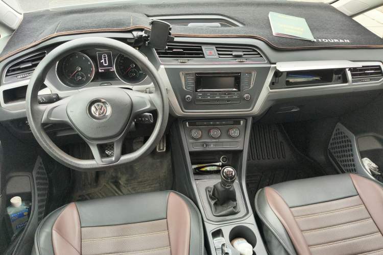 Used Volkswagen Touran 2016 Volkswagen Touran L 280TSI Manual Trend Edition
