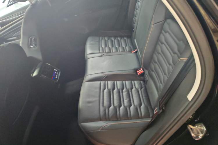 Used Volkswagen Passat 2019 330TSI Elite Edition China VI
