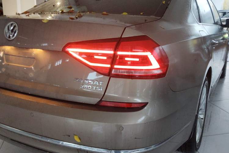 Used Volkswagen Passat 2017 280TSI DSG Luxury Edition
