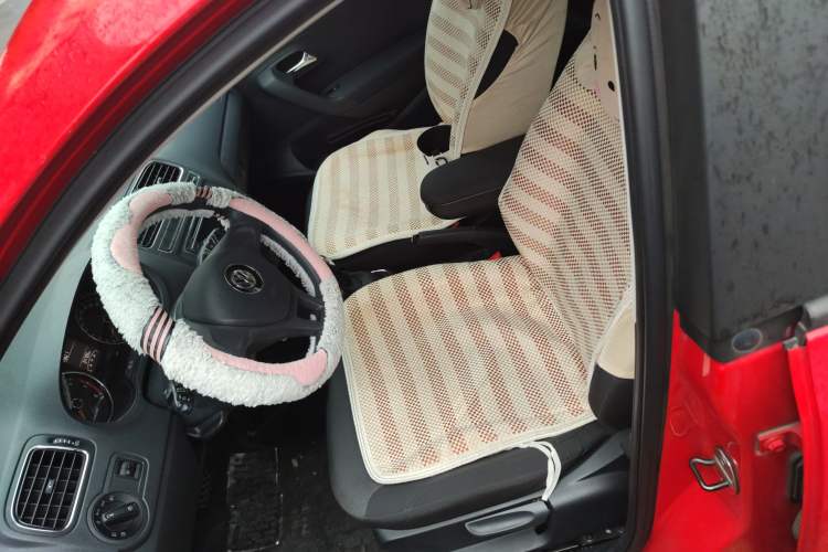 Used Volkswagen Polo 2014 1.4L Automatic Comfort Edition
