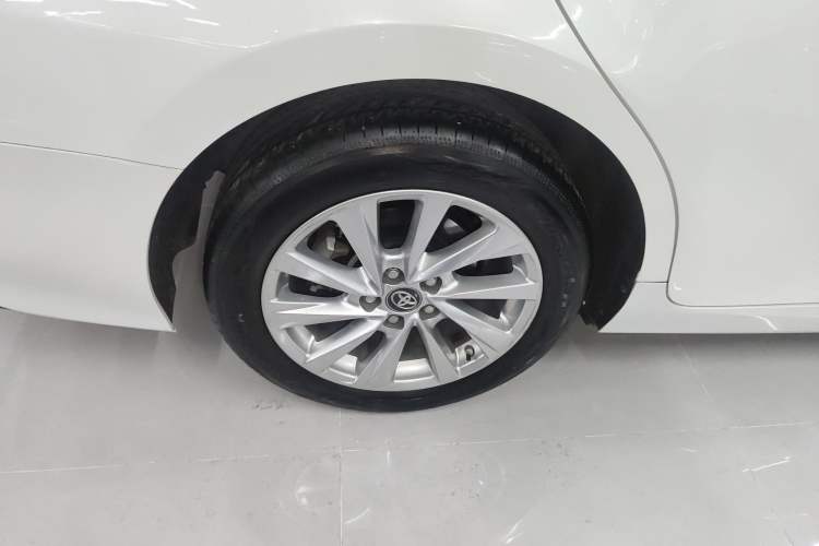 Used Toyota Camry 2021 2.0G Luxury Edition
