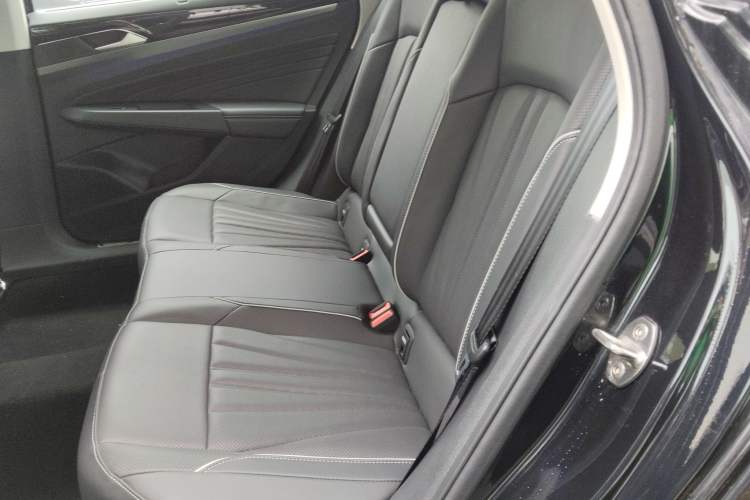 Used Volkswagen Passat 2024 380TSI Dragon Glory Edition
