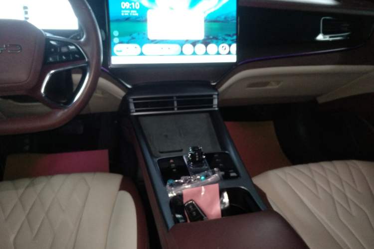 Used BYD Seal 2023 DM-i 1.5T 121km Flagship Model
