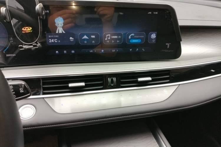 Used Chery Tiggo 8 PRO 2024 Champion Edition 290T Two-Wheel Drive Shining Version 5 Seats
