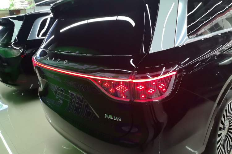 Used Hima AITO M9 2024 All-Electric Ultra Version 100 kWh 6-Seater Model
