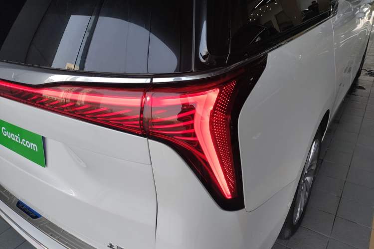 Used Buick Century 2023 2.0T Seven-Seater Yinshi Edition
