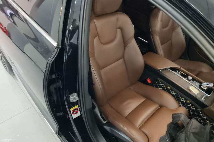 Used Volvo S90 2023 B5 Zhiyuan Luxury Edition