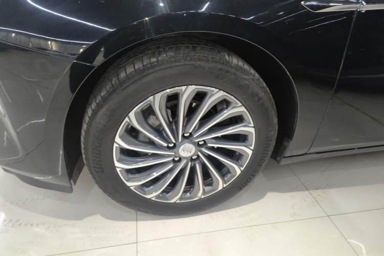 Used Buick LaCrosse 2023 28T Prestige Edition
