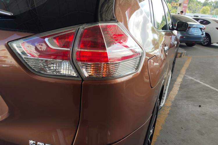 Used Nissan X-Trail 2014 2.5L CVT Ultimate Edition 4WD
