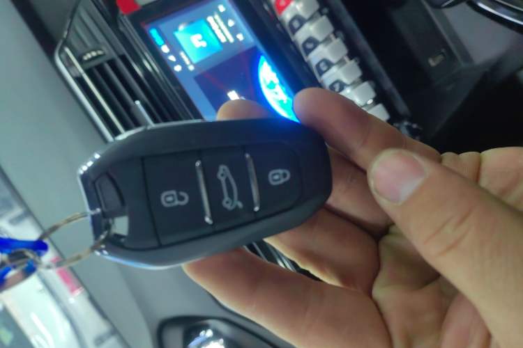 Used Peugeot 408 2022 1.6T Light-Chasing Edition
