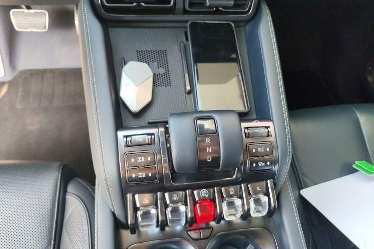 Used  Leopard 5 2023 Navigator Edition
