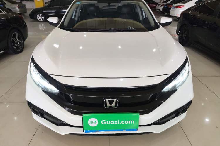 Used Honda Civic 2016 220TURBO CVT Prestige Edition
