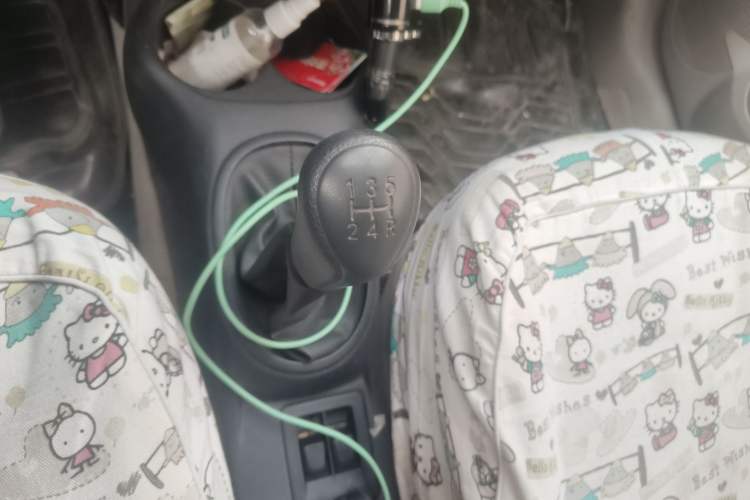 Used Venucia R30 2014 1.2L Manual Luxury Edition
