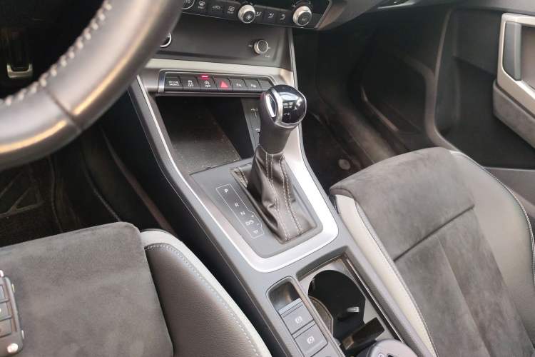 Used Audi Q3 2021 40 TFSI Fashion Dynamic Model
