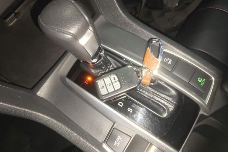 Used Honda Civic 2016 220TURBO CVT Luxury Edition