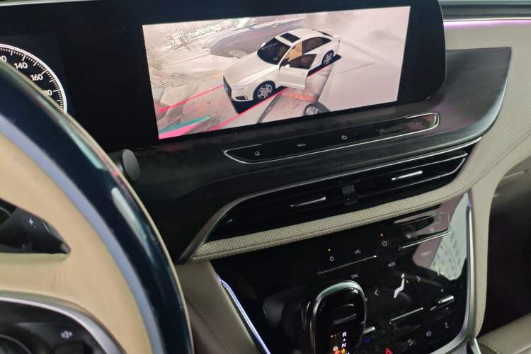 Used Buick GL8 2021 ES Landtrek 653T Comfort Edition