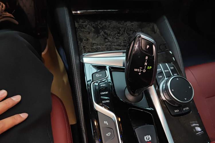 Used BMW 5 Series 2018 Restyled 530Li Luxury Edition M Sport Package