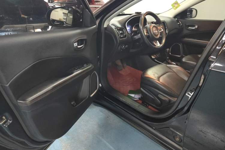 Used  Compass 2020 220T Automatic Elite Edition