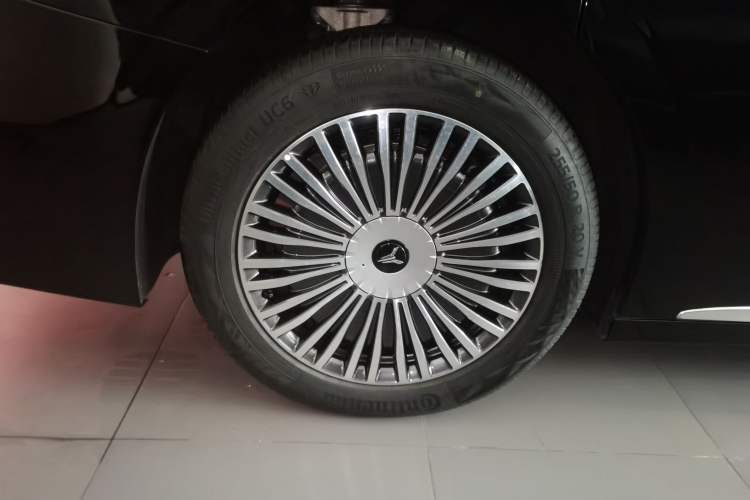 Used VOYAH Dream 2025 PHEV Four-Wheel Drive Prestige Kunpeng Edition
