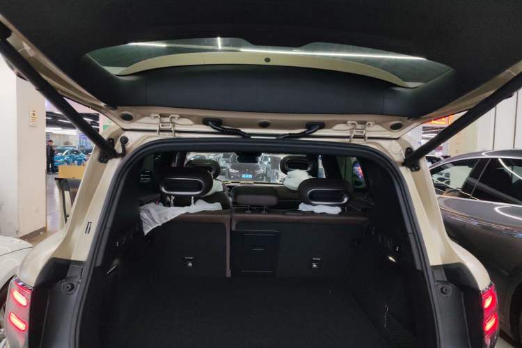 Used  #5 2024 Long-Range Journey Luxury Edition
