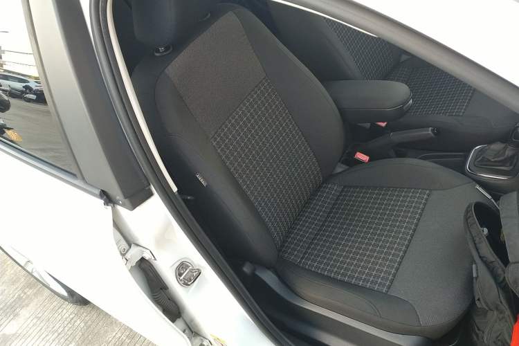 Used Volkswagen Polo 2014 1.6L Automatic Comfort Edition
