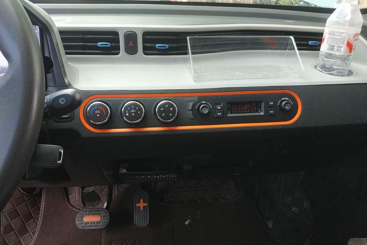 Used Wuling Hongguang MINIEV 2022 Easy Version Lithium Iron Phosphate
