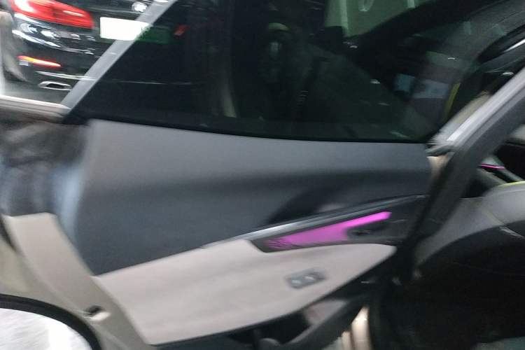 Used Lynk & Co 08 EM-P 2023 120km Long-Range Halo
