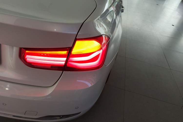 Used BMW 3 Series 2017 320Li Fashion Model
