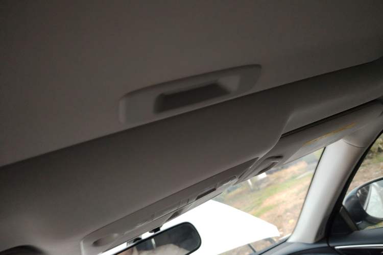 Used Infiniti Q50L 2018 2.0T Comfort Edition China VI Standard
