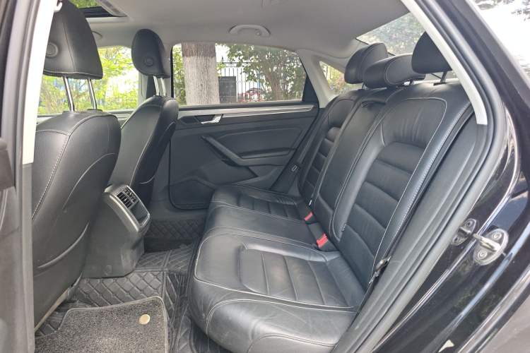 Used Volkswagen Passat 2017 280TSI DSG Luxury Edition
