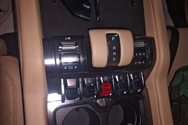 Used  Leopard 8 2025 Smart & Brave Flagship Edition 7 Seats