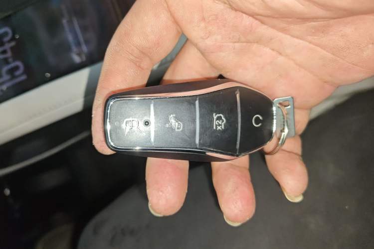 Used BYD Yuan UP 2025 Intelligent Driving Version 401 km Leading Edition
