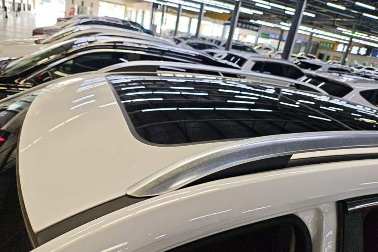 Used Roewe RX5 2019 20T Two-Wheel Drive Automatic 4G Connected Platinum Edition
