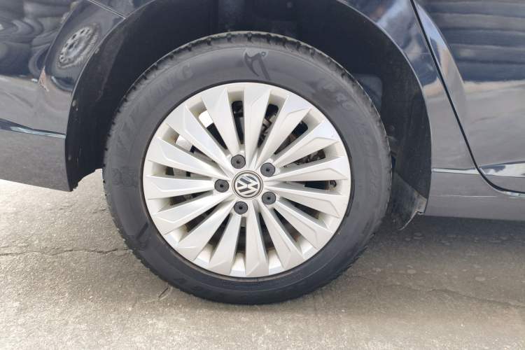 Used Volkswagen Lavida 2019 1.5L Automatic Comfort Edition China VI Standard