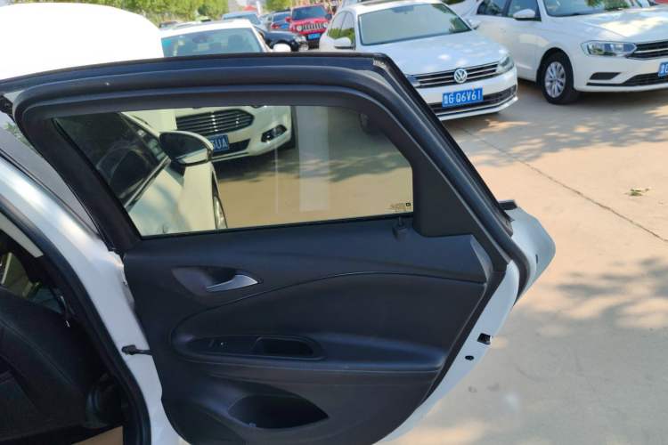 Used Buick Verano 2019 Sedan 20T Dual-Clutch Leading Model
