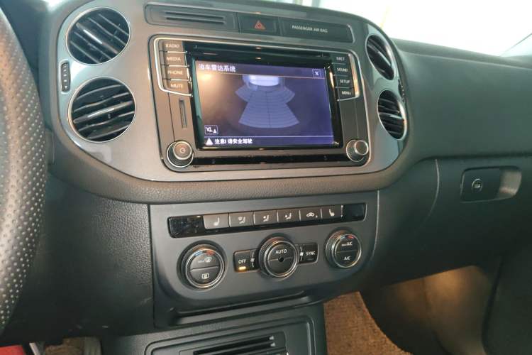 Used Volkswagen Tiguan 2016 2.0 TSI Four-Wheel Drive Elite Version
