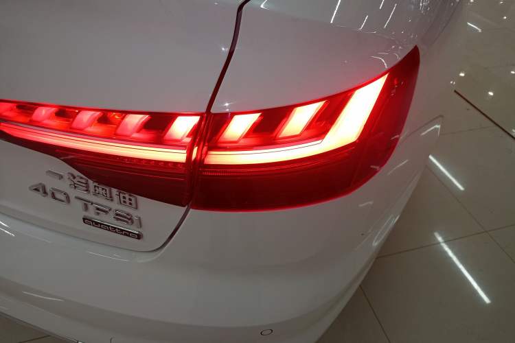 Used Audi A4L 2022 40 TFSI Fashion Dynamic Model