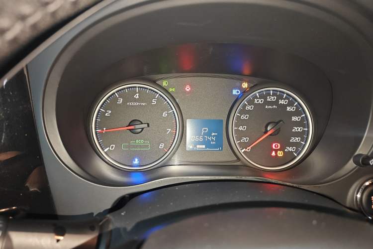 Used Mitsubishi Outlander 2018 2.0L Two-Wheel Drive Glory Edition 5 Seats